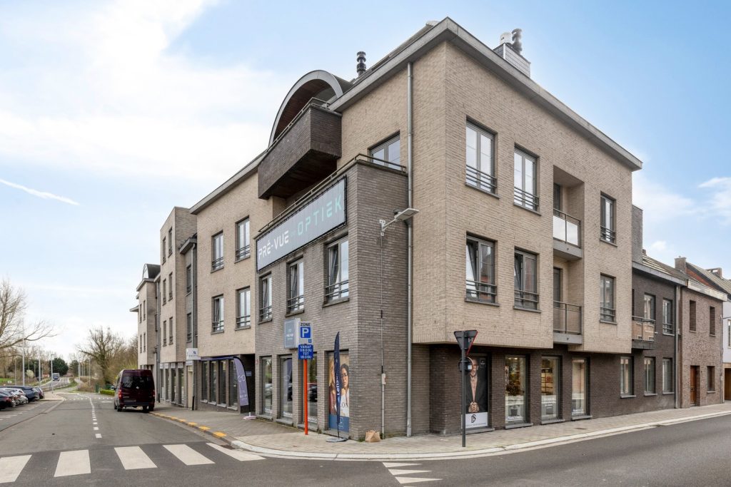 Hoekappartement op vlot bereikbare locatie