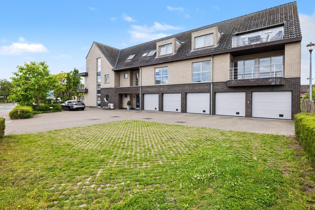Ruim en exclusief appartement met dubbele garage